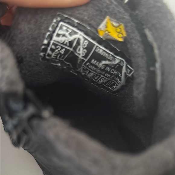 Dr. Martens Kids Black Leather Boots size 8 US like new - Picture 14 of 15